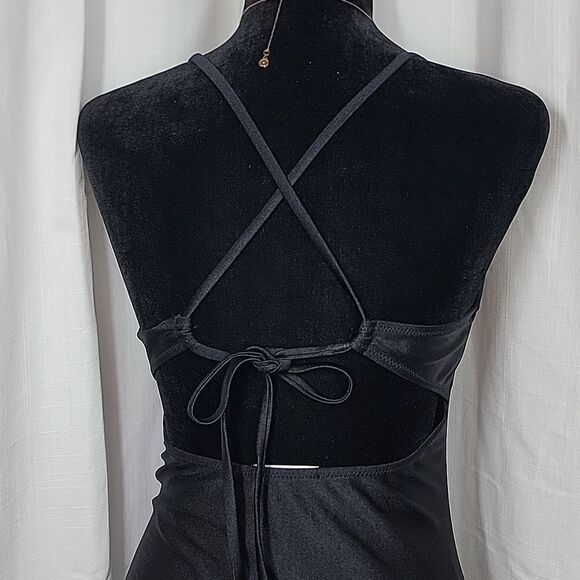 Ekouer Black V-neck Strappy Crossback One-piece Swimsuit - Picture 6 of 16